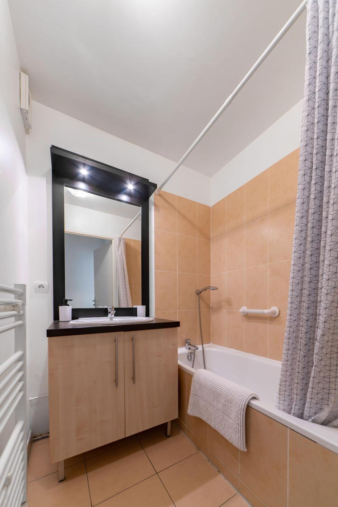 וישי L'Eugenie - Appartement Design & Confort En Centre-Ville מראה חיצוני תמונה
